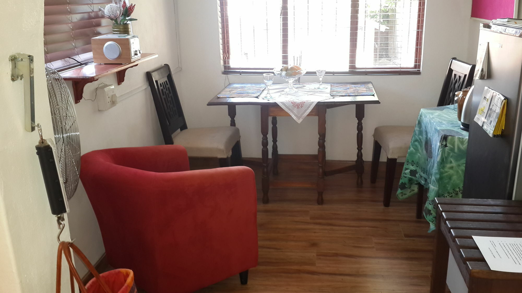 Monica'S Cottage โจฮันเนสเบิร์ก ภายนอก รูปภาพ
